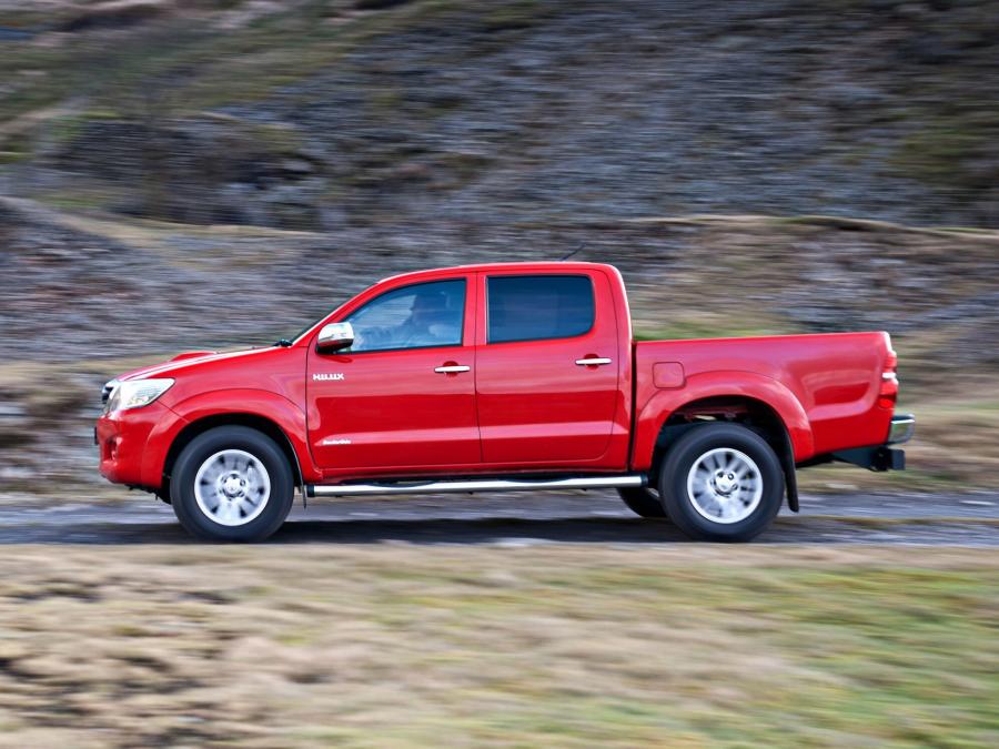  Toyota Hilux Double Cab 2011 года  (UK) (фото 9 из 30)